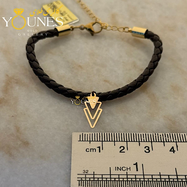 دستبند چرم مثلث طلا